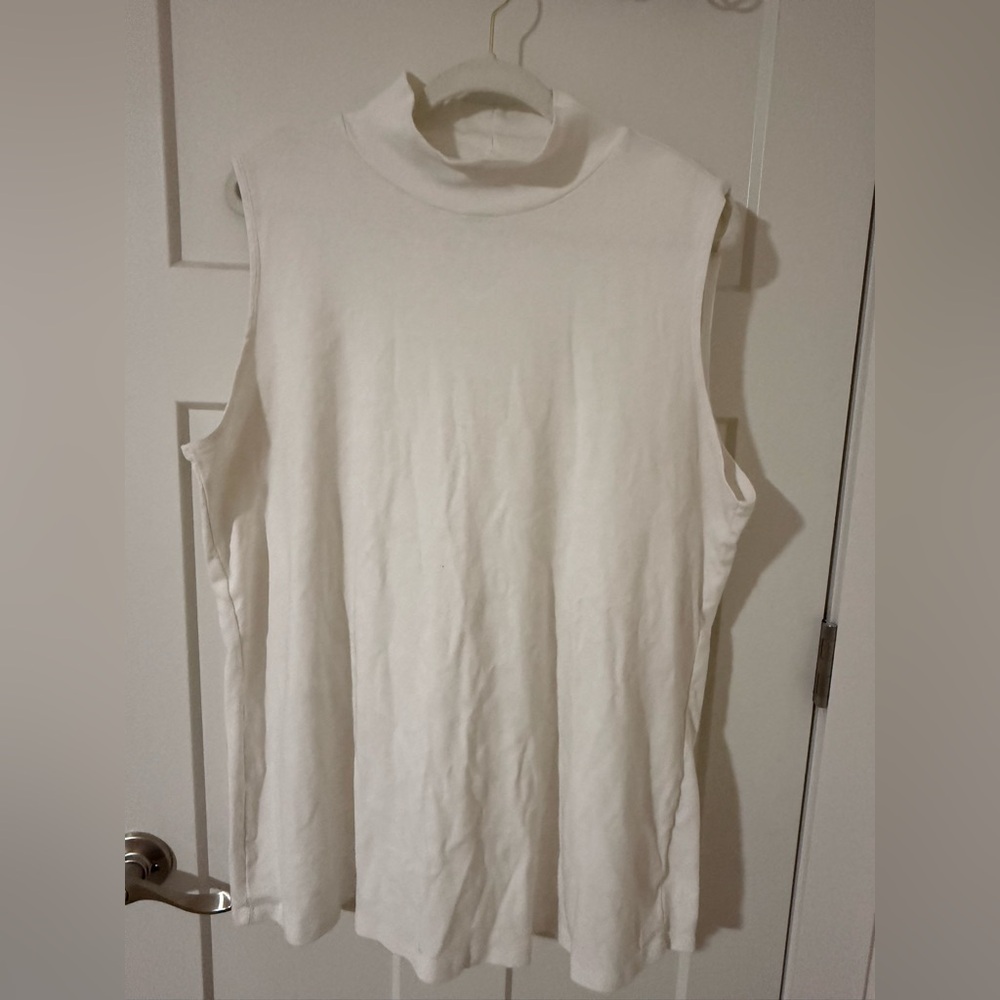 Croft & Barrow Classic White Tank Top